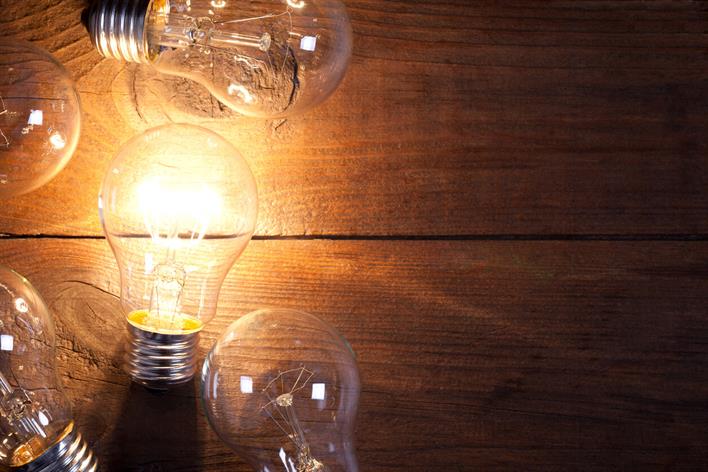 Battle Of the Bulbs: LED vs CFL vs Incandescent