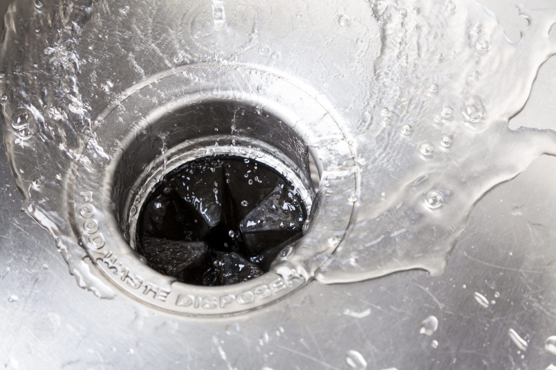 GARBAGE DISPOSAL DOS AND DON’TS: TIPS AND MAINTENANCE